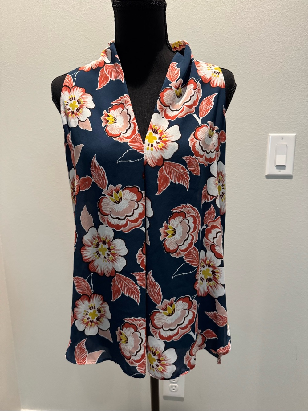 LOFT XS Navy Floral Sleeveless Tie Neck Scarf Blouse Coral Pink